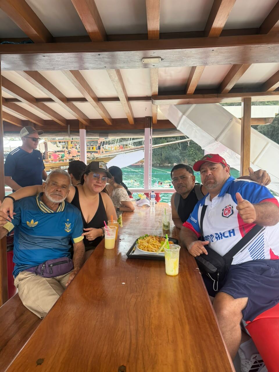 Paseo en embarcación por las aguas de Angra dos Reis