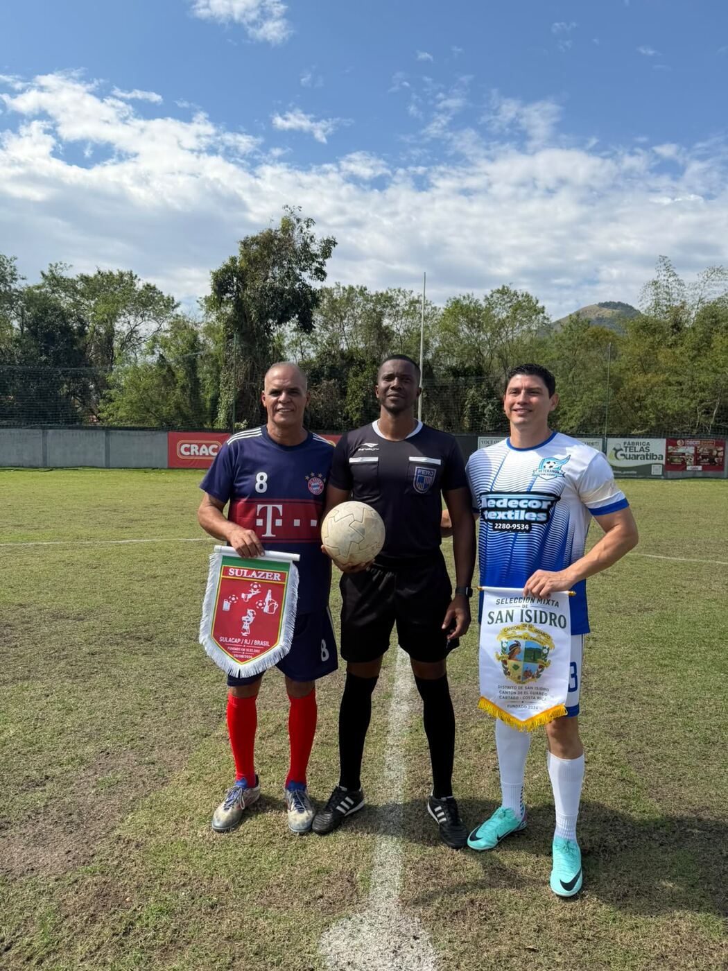 Selección Mixta de San Isidro e intercambio de banderines en Río de Janeiro